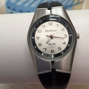 Pre-owned ARMITRON SLIM SPORTS WATCH 25/6355 - NEW BATTERY - WORKS
